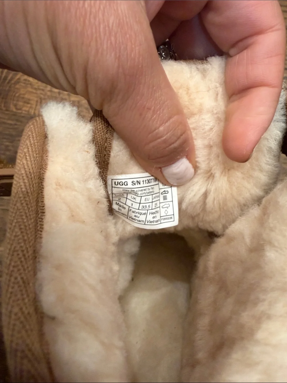 UGG Kids Chestnut Suede Hook-and-Loop Shearling Boots